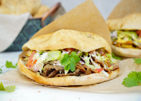 Kebab/Chicken/Vöner with pita bread